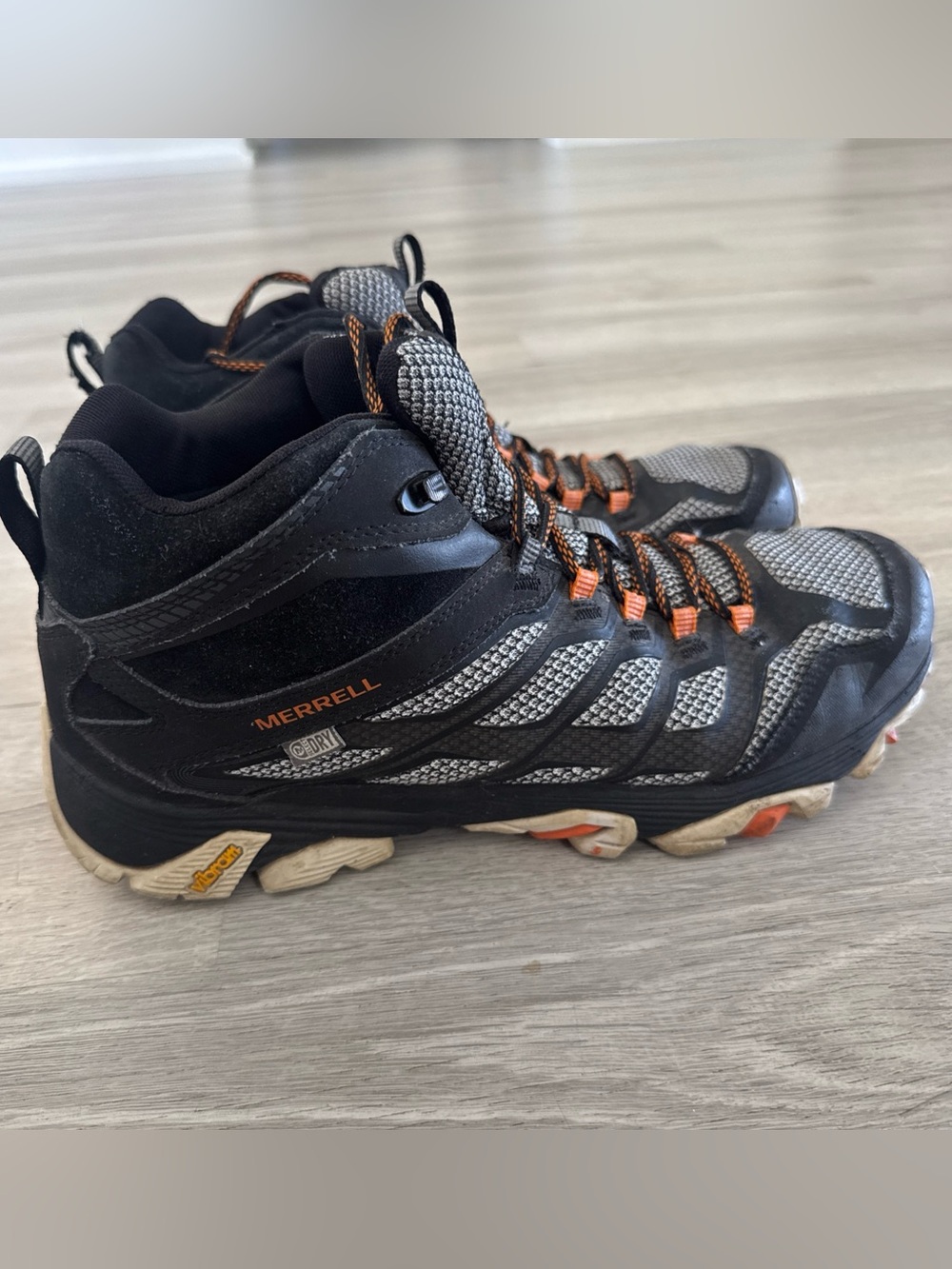 Merrell Moab FST Mid Waterproof Mens 10.5 Black Vibram Select DRY J35747